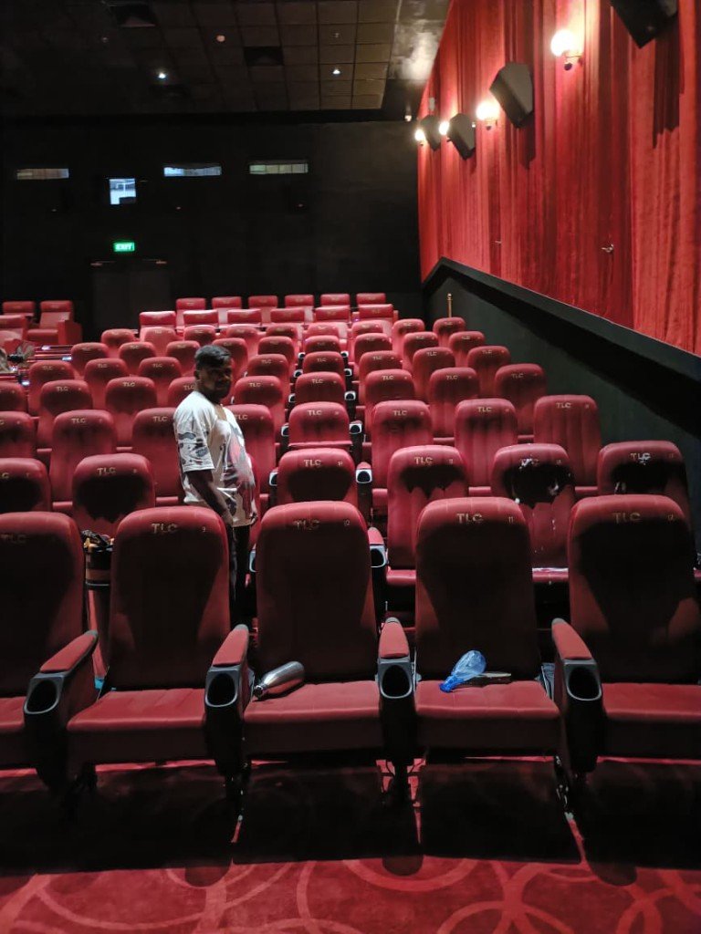 Large-scale cinema chair deep cleaning with foam in Vadodara